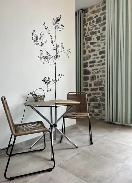 Studio Apartment In The South Ardeche Saint-Andre-de-Cruzieres